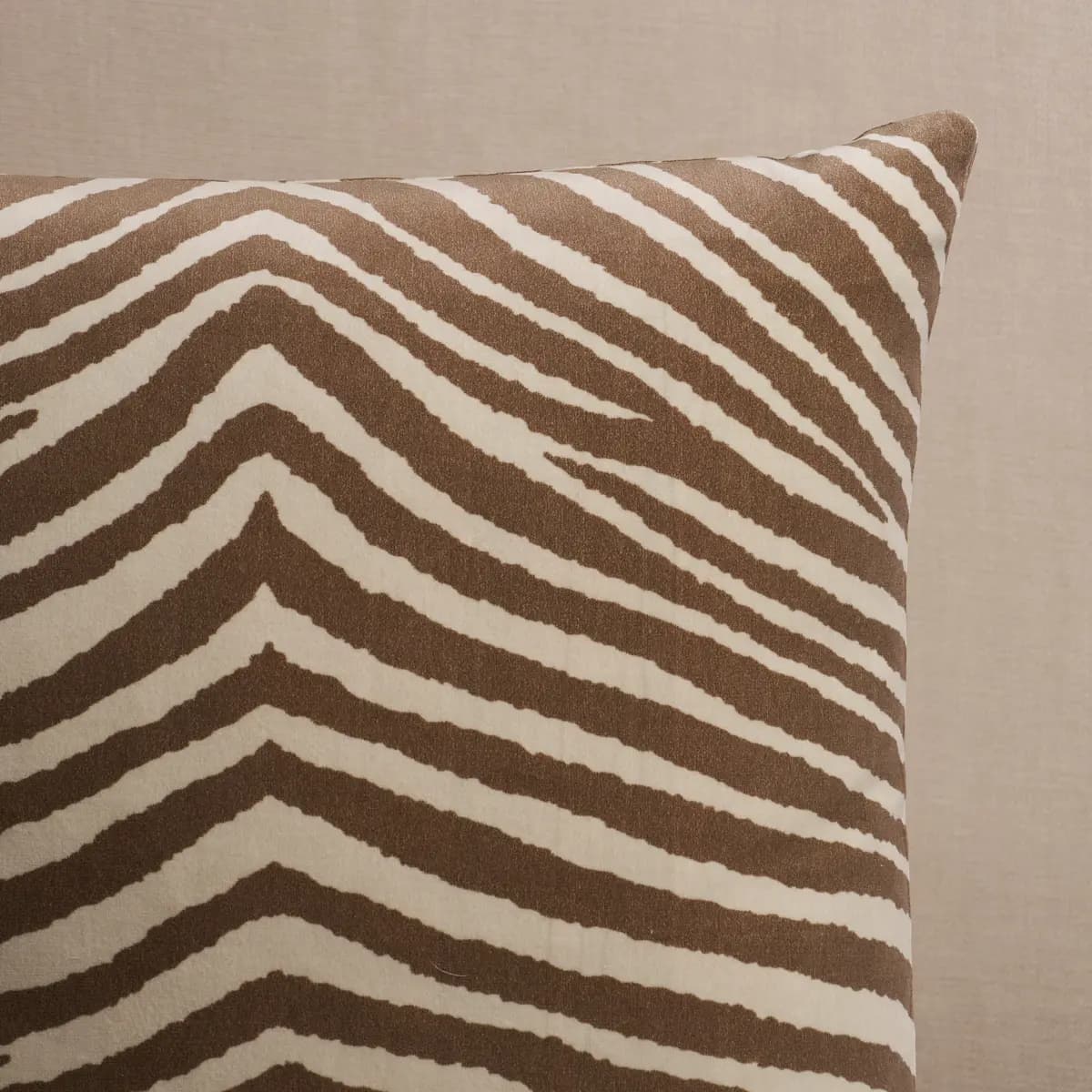 Blixen Velvet Pillow_ SAFARI