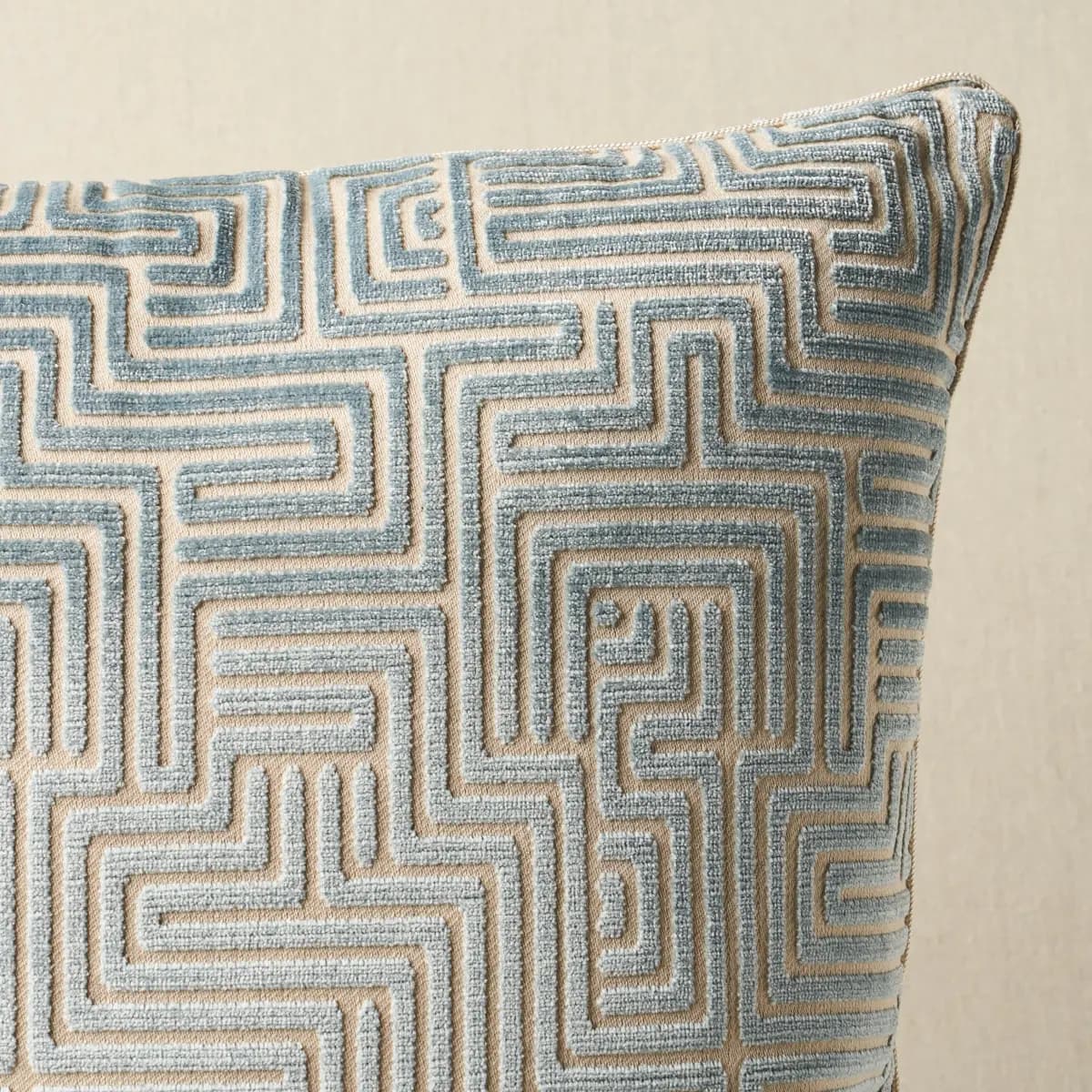 Lisboa Velvet Pillow_ SKY