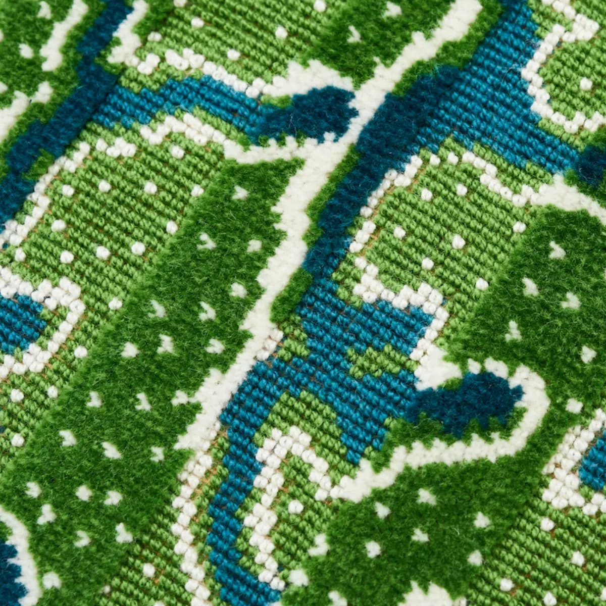 Corail Velvet Pillow_ EMERALD GREEN