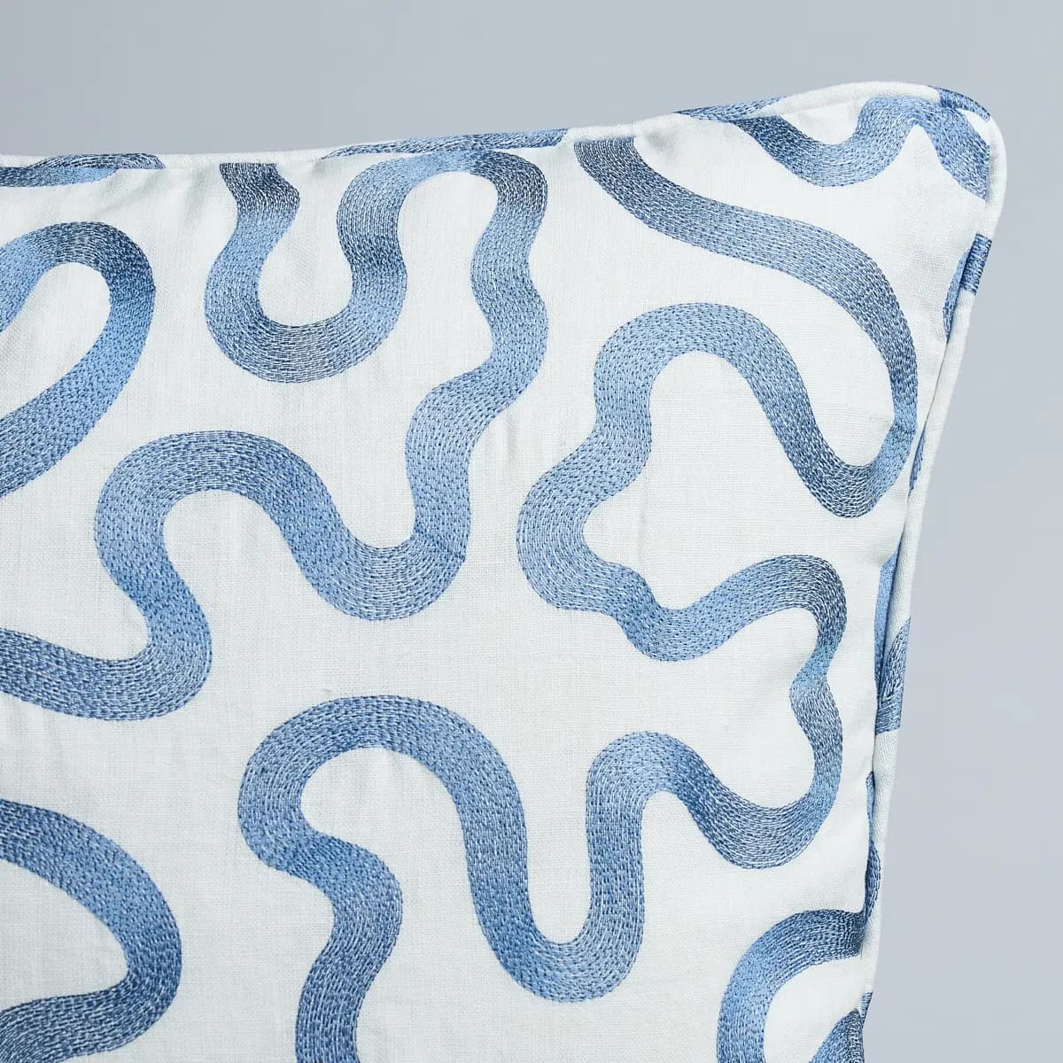 Riley Pillow_ NAVY ON IVORY