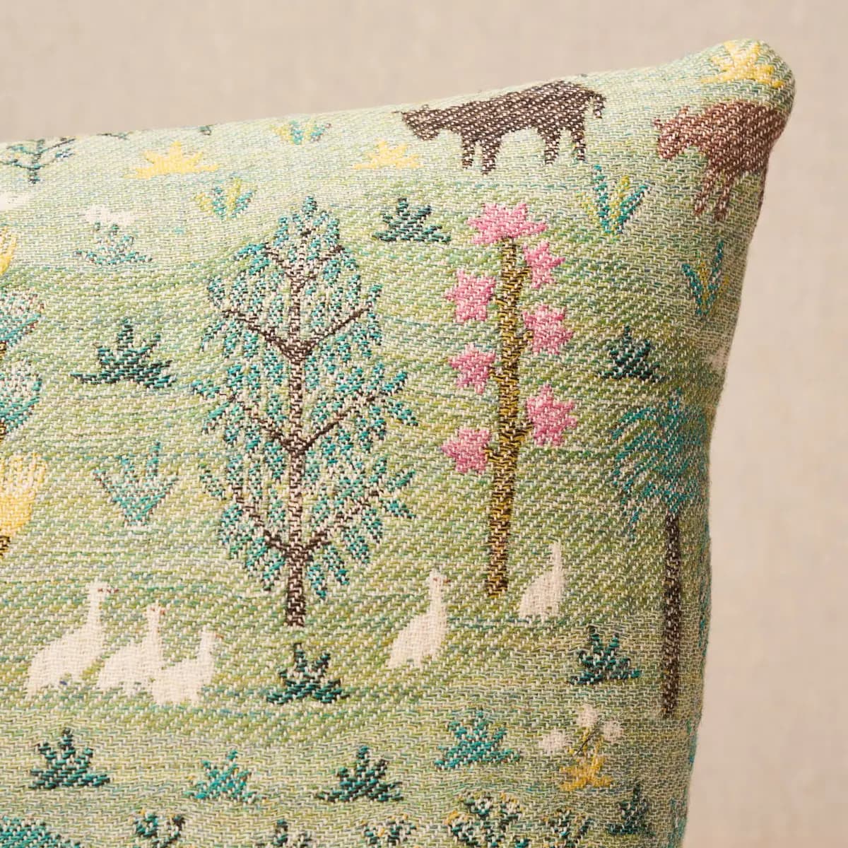 Las Colinas Scenic Tapestry Pillow_ GREEN