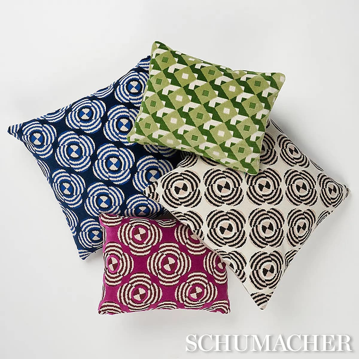 Le Moderne Cut Velvet Pillow_ MAGENTA