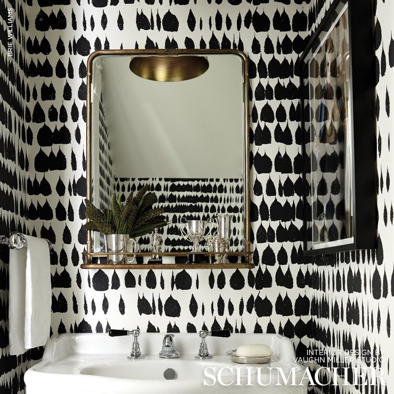 Queen Of Spain Black Wallpapers Schumacher