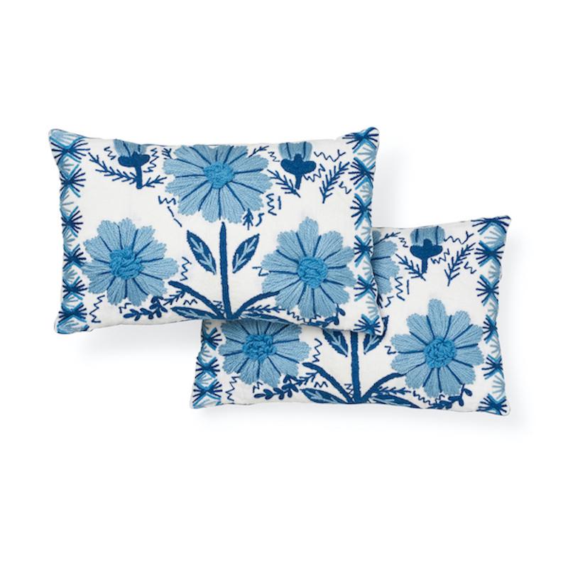 Marguerite Embroidery Pillow A_SKY