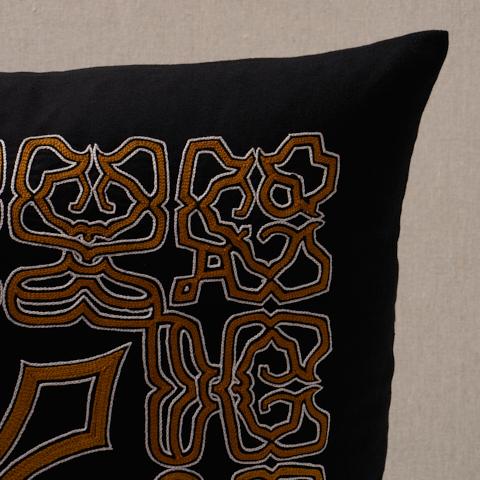 Jafri Pillow_BLACK & BEIGE