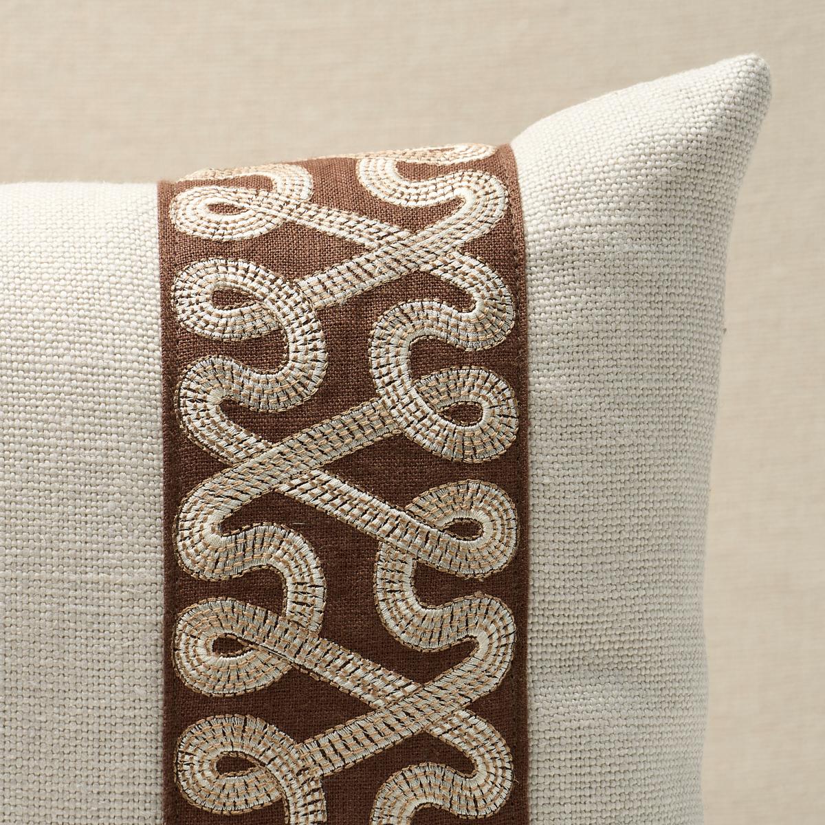 Freeform Pillow_CHOCOLATE