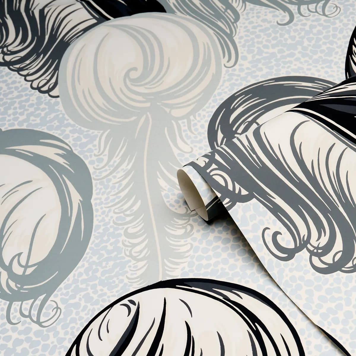 PLUMES_ GRISAILLE