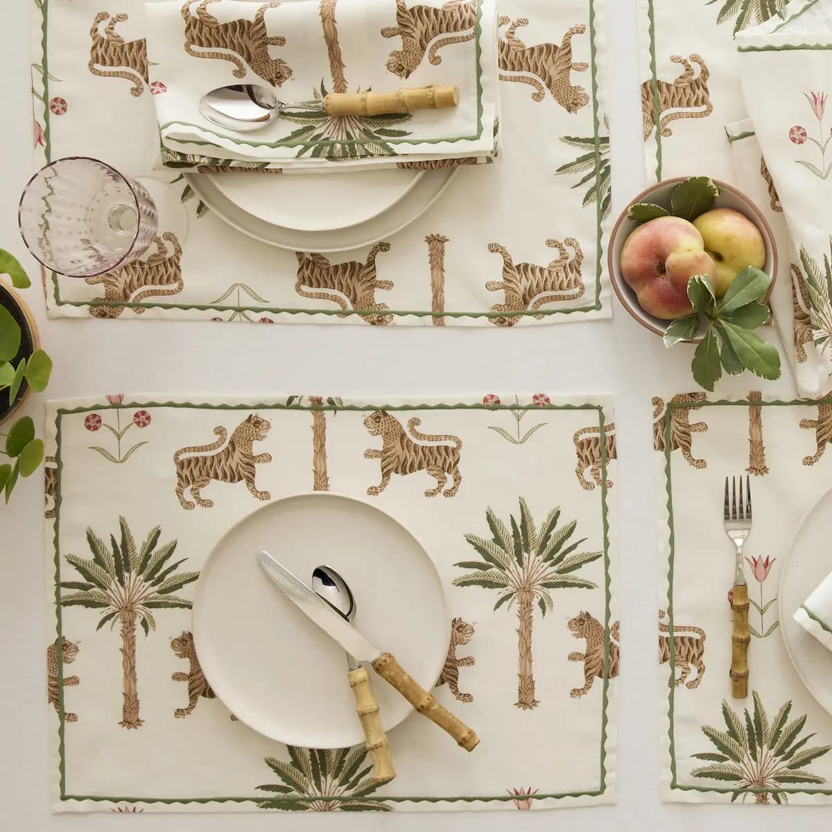 Tiger Palm Tablecloth_ TIGEREYE