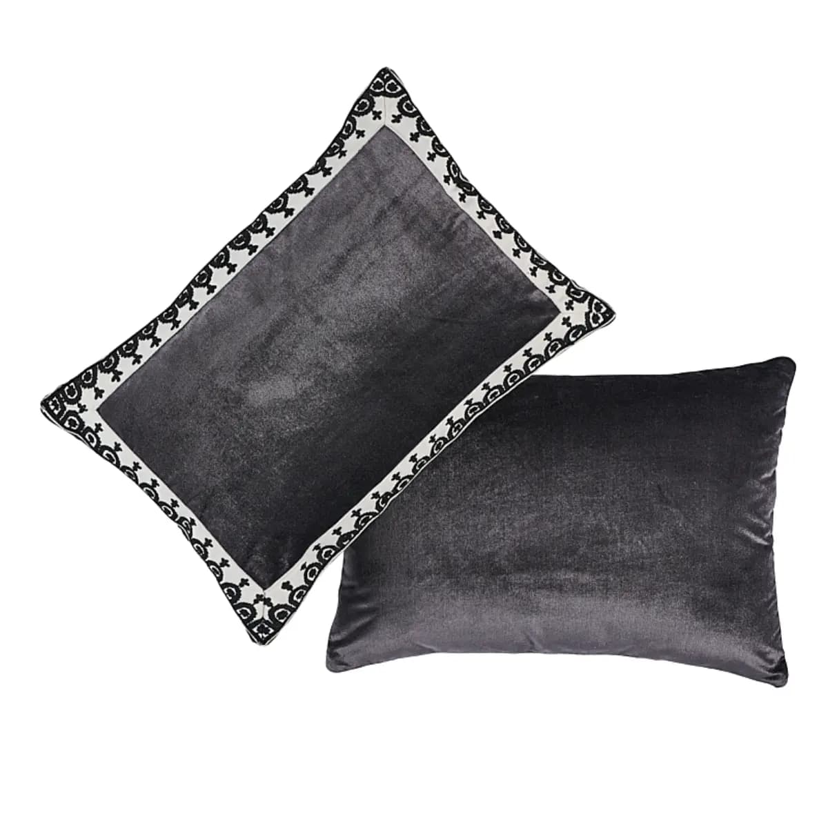 Noelia Pillow_ ONYX