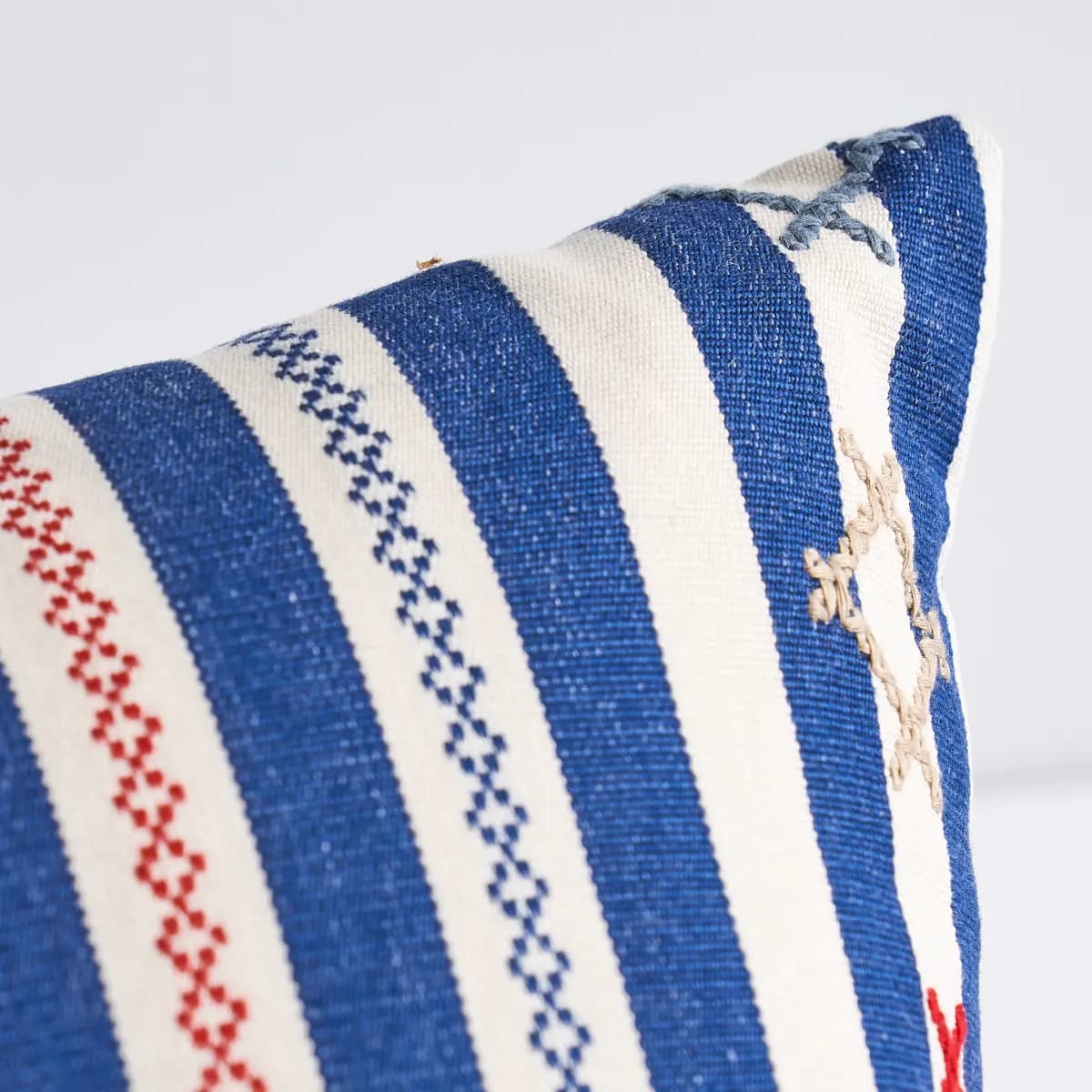 Rhodes Stripe Pillow_ NAVY
