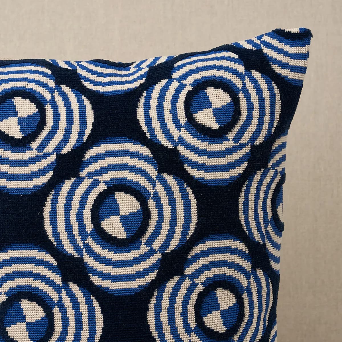 Le Moderne Cut Velvet Pillow_ COBALT