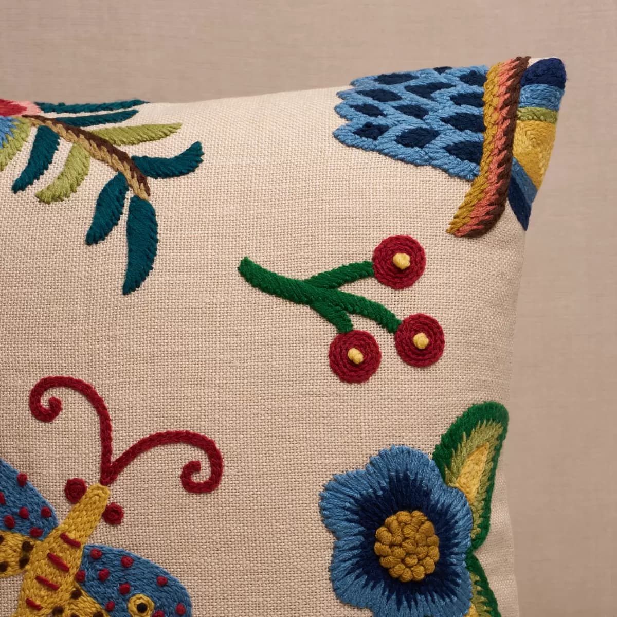 Spotswood Crewel Pillow B_ PARADISE