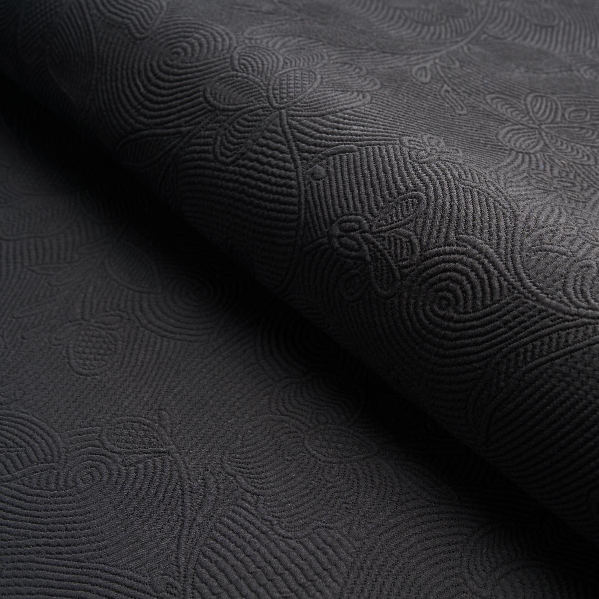 QUILTED SCROLL MATELASSÉ_PITCH BLACK