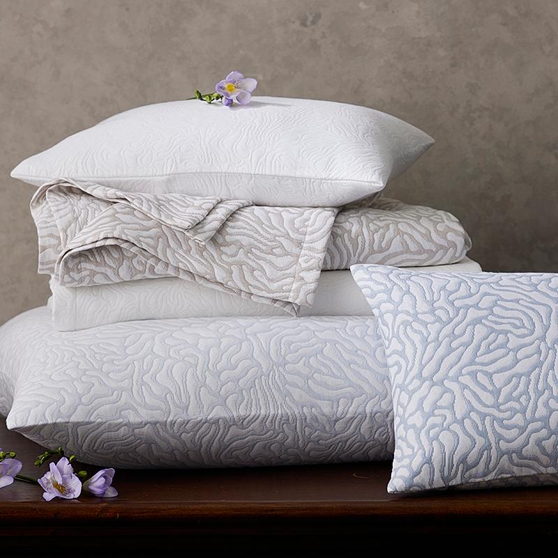 Cora Coverlet_NATURAL/WHITE