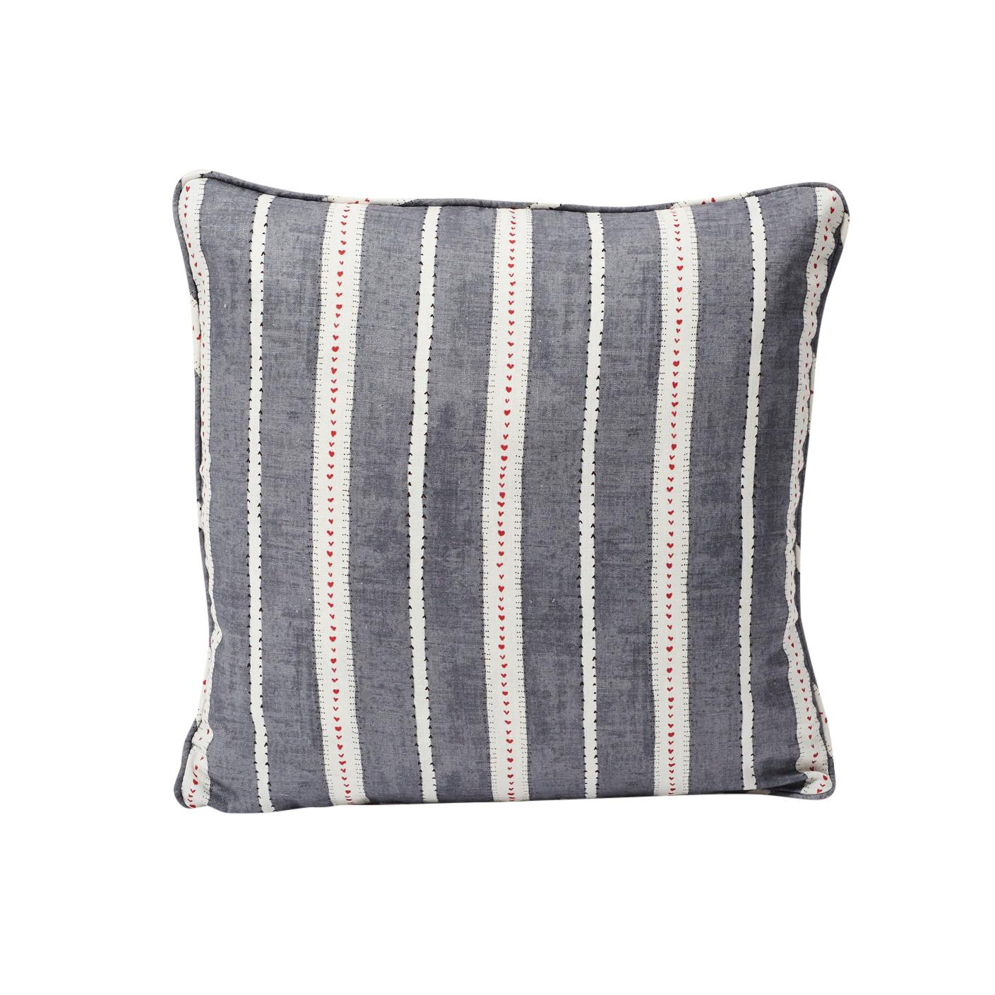 Amour Pillow_CHARCOAL
