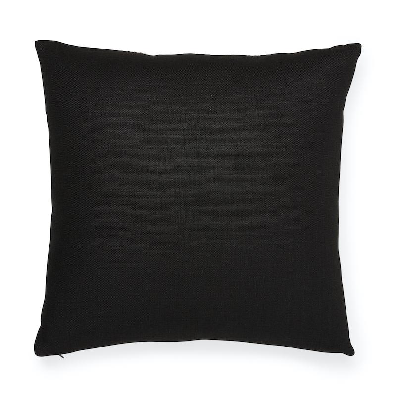 Freeform Pillow_BLACK & WHITE