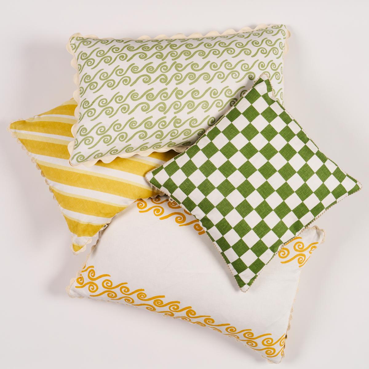 Small Checkers 20" Pillow_THYME