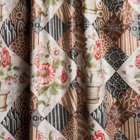 CALDWELL PATCHWORK CHINTZ_ROSE AND CHOCOLATE