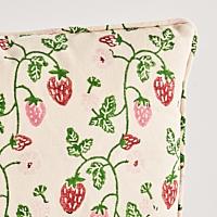 Strawberry Pillow_GRASS