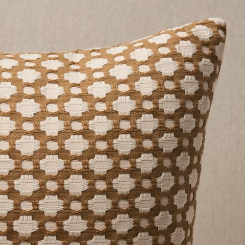 Betwixt Pillow_BISCUIT/IVORY