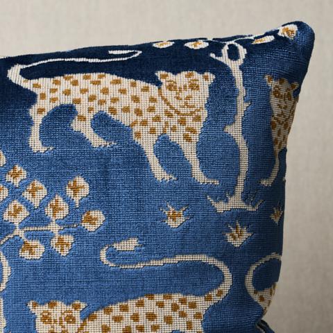 Woodland Leopard Velvet Pillow_SAPPHIRE