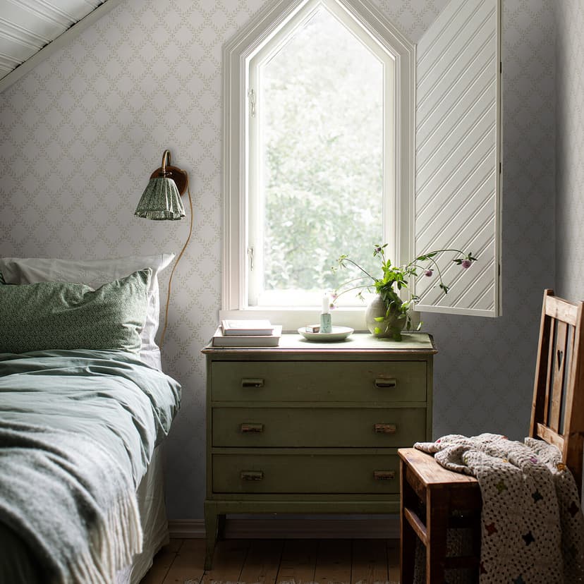 Trellis Leaves - Natural Wallpapers | Schumacher
